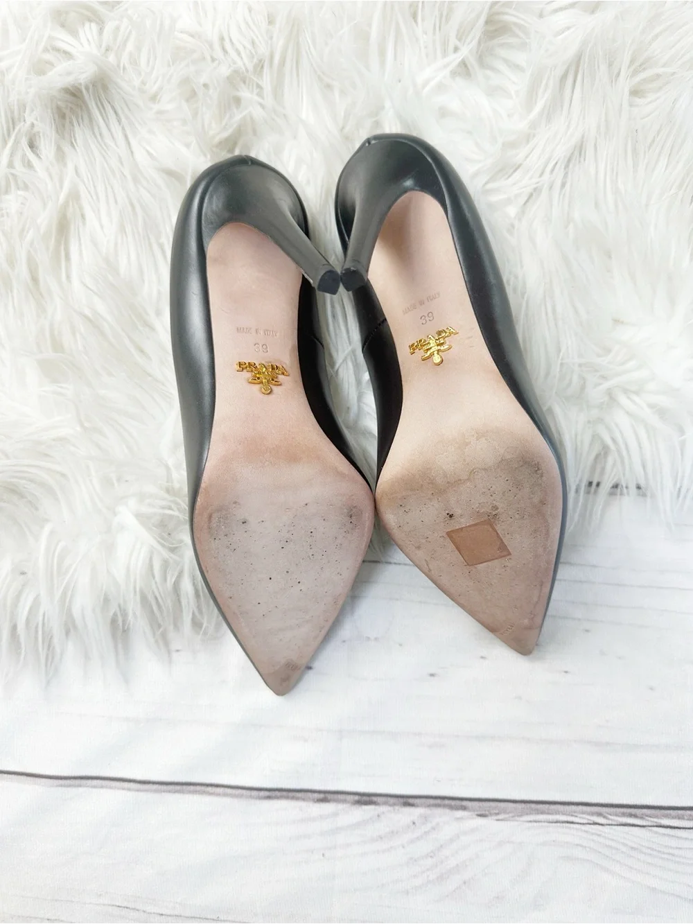Prada Calzature Donna Vitello Lux 3 Black Calfskin Pointed Toe Stiletto EU 39